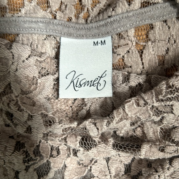 💥 5 for $15 - Beautiful Lace Neck Sweatshirt - Picture 6 of 7